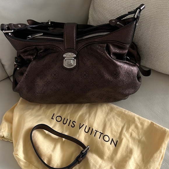 Louis Vuitton Mahina XS Shoulder Bag Mordre - Picture 4 of 16